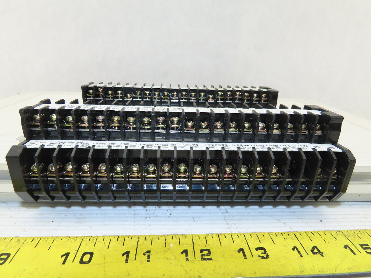 Kasuga TT10S 600V 2 Stage Step Wire Terminal Block On Rail Lot Of 40