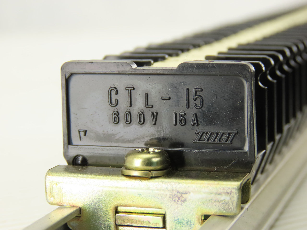 Togi CTL-15 600V 15A Wire Terminal Block On Rail Lot Of 140