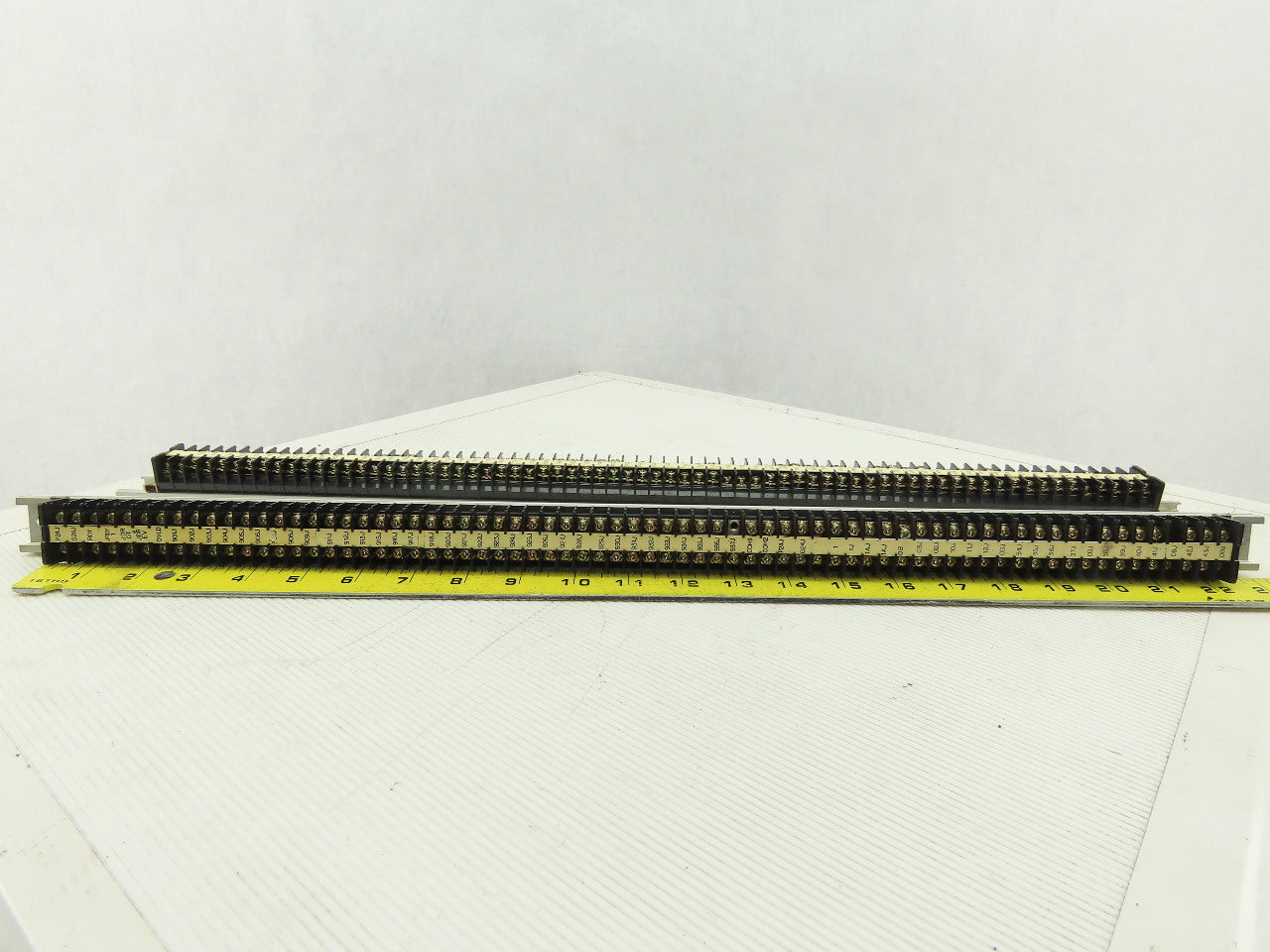 Togi CTL-15 600V 15A Wire Terminal Block On Rail Lot Of 140