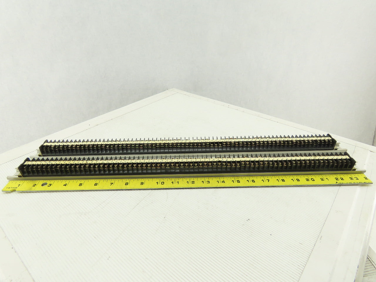 Togi CTL-15 600V 15A Wire Terminal Block On Rail Lot Of 140