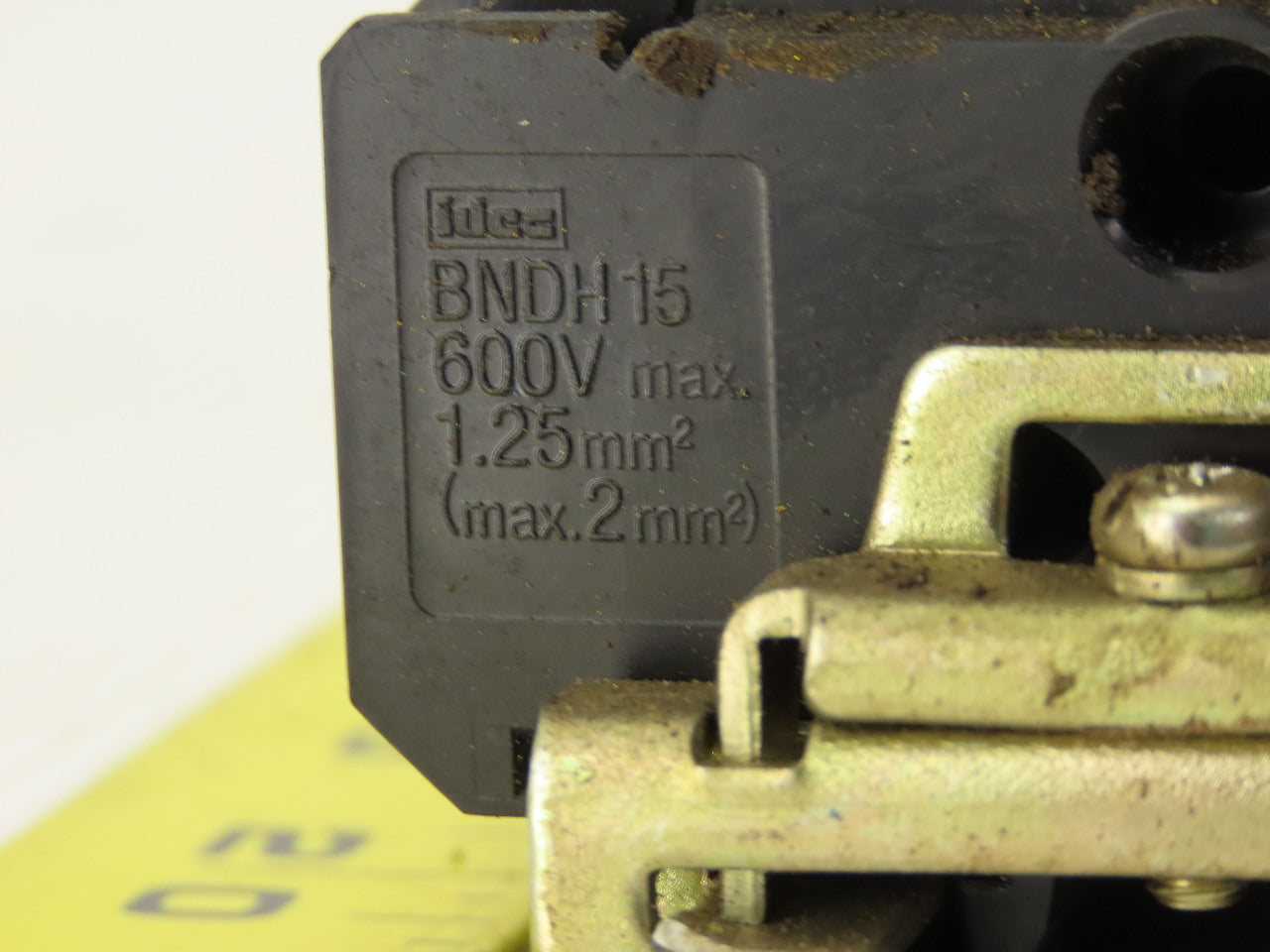 Idec BNDH15 600V 2 Stage Step Electrical Wire Terminal Block On Rail Lot Of 50
