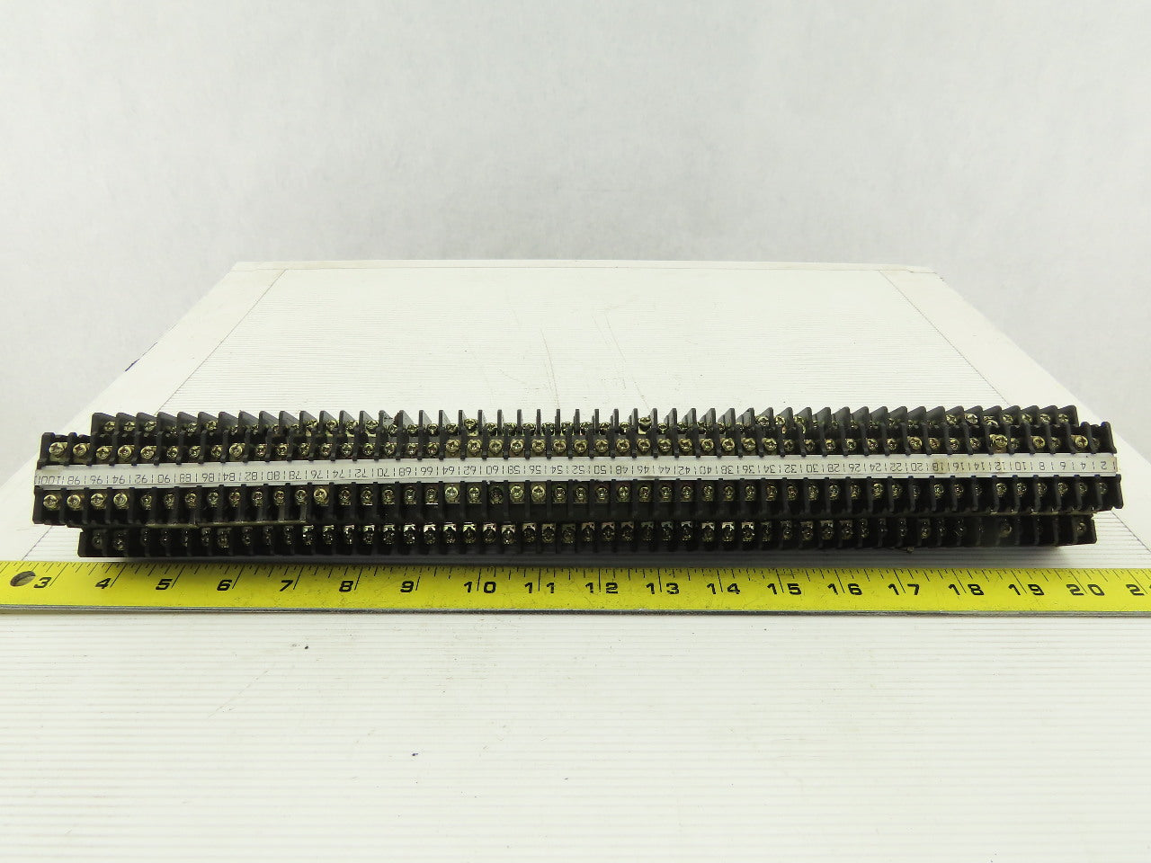 Idec BNDH15 600V 2 Stage Step Electrical Wire Terminal Block On Rail Lot Of 50