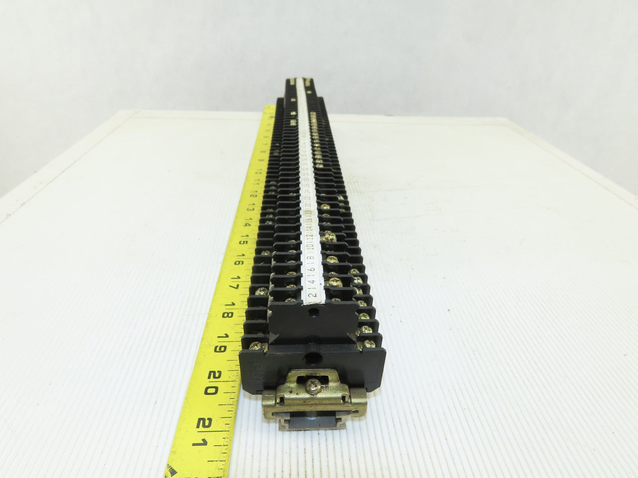 Idec BNDH15 600V 2 Stage Step Electrical Wire Terminal Block On Rail Lot Of 50