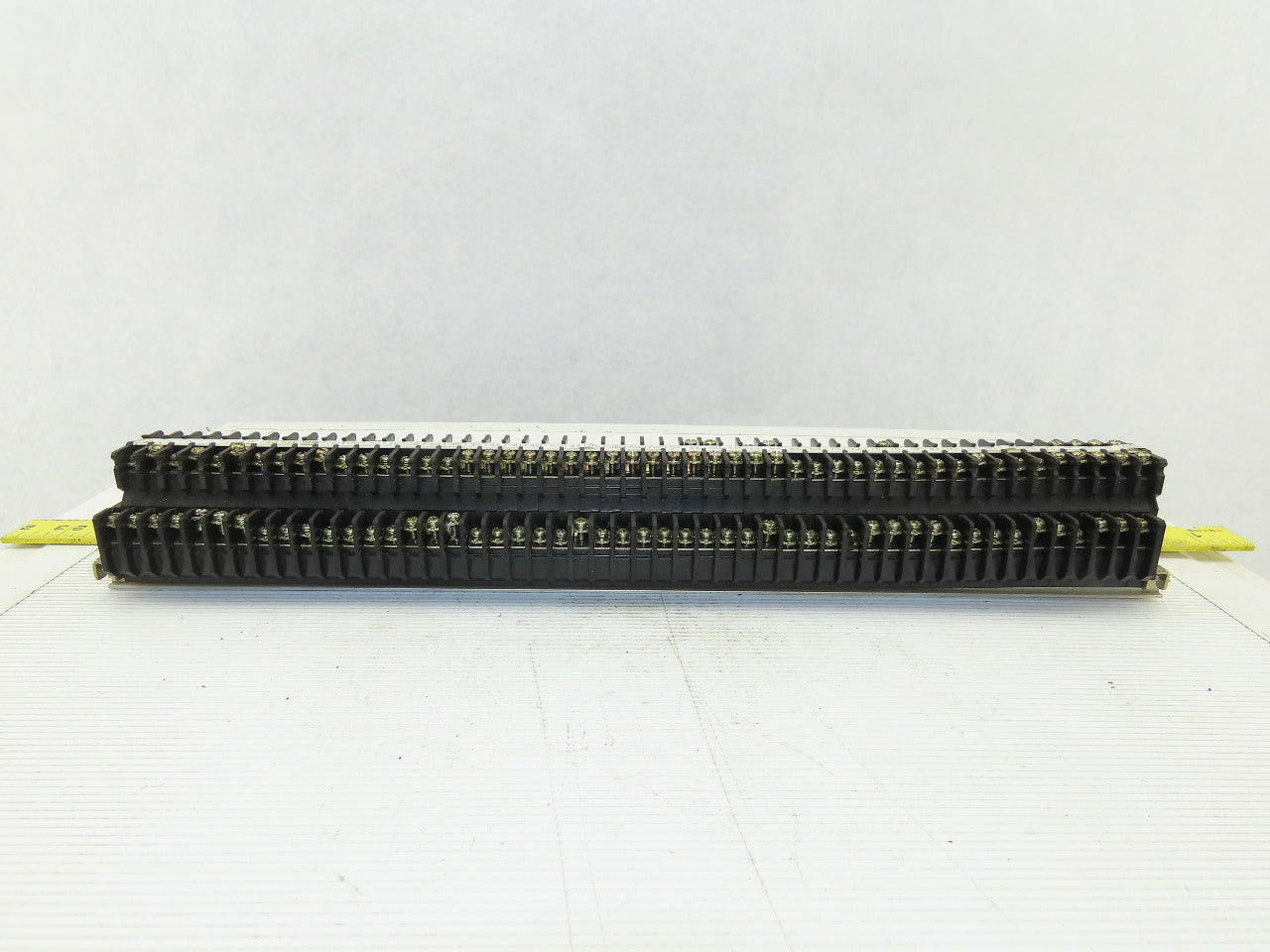 Idec BNDH15 600V 2 Stage Step Electrical Wire Terminal Block On Rail Lot Of 50