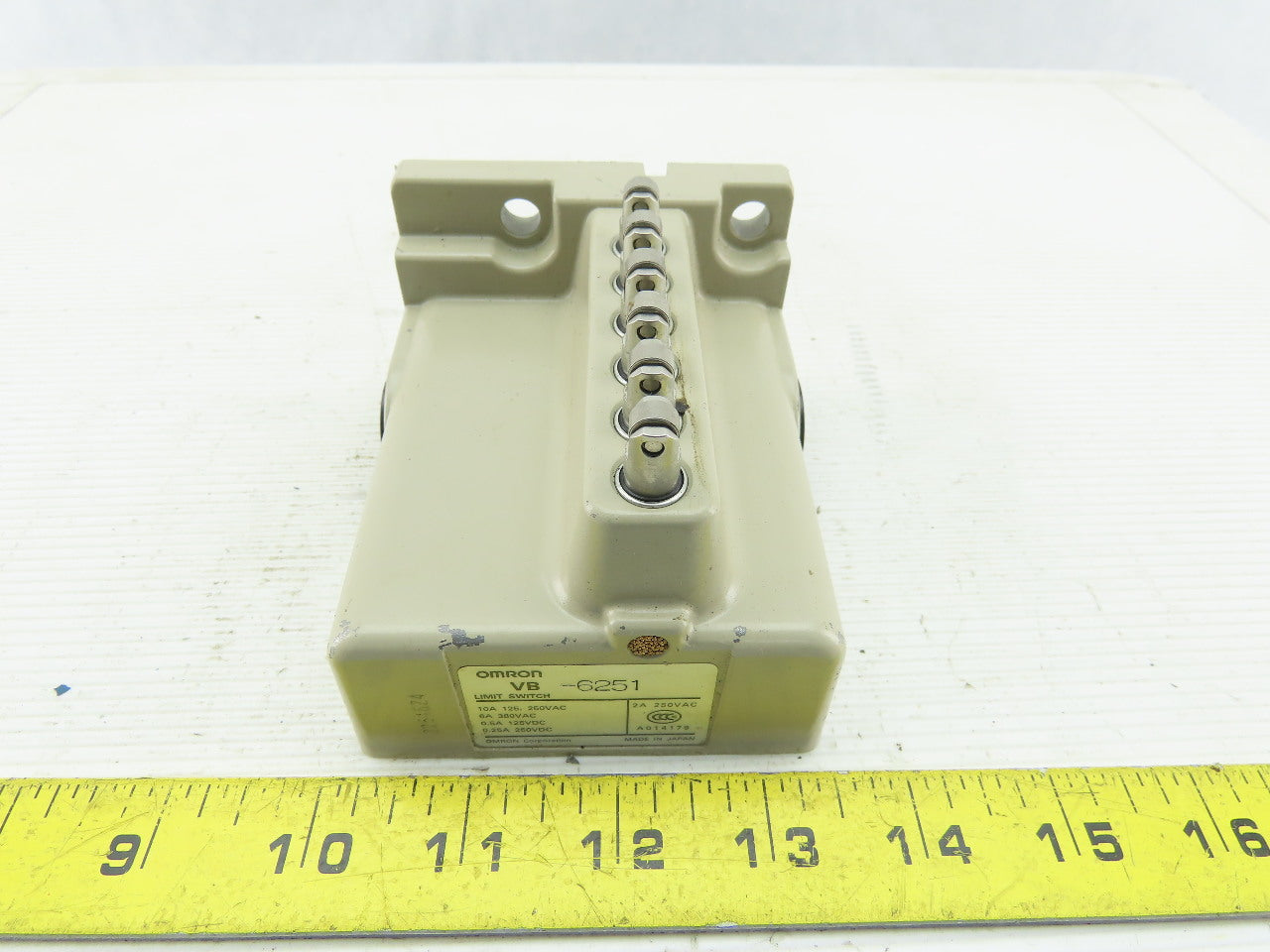 Omron VB-6251 6 Position Limit Switch Housing Only