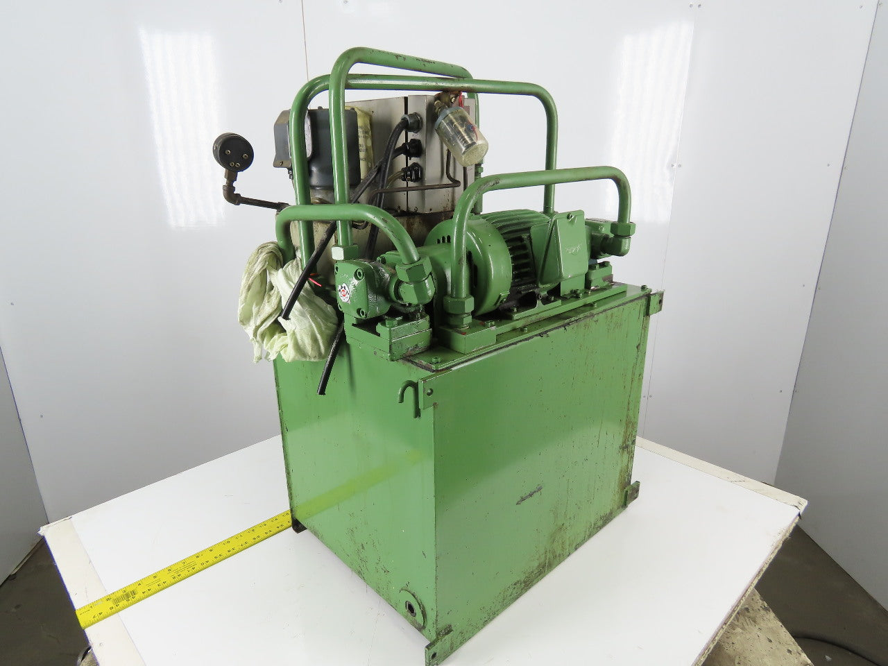 Nippon TOP-203LE Hydraulic Power Unit 0.4kW 200/220V 3Ph 27 Gallon