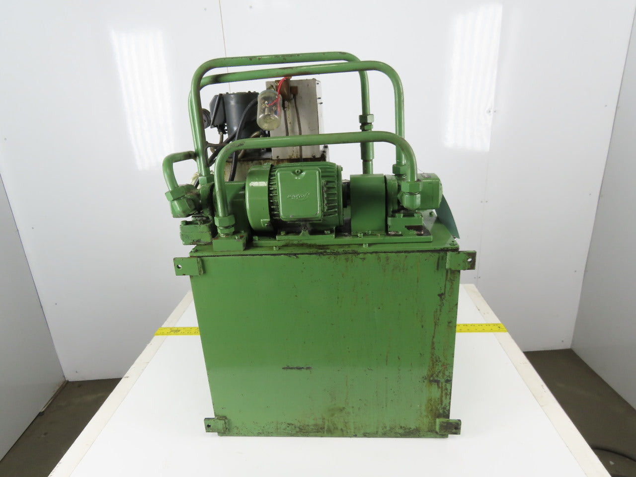 Nippon TOP-203LE Hydraulic Power Unit 0.4kW 200/220V 3Ph 27 Gallon