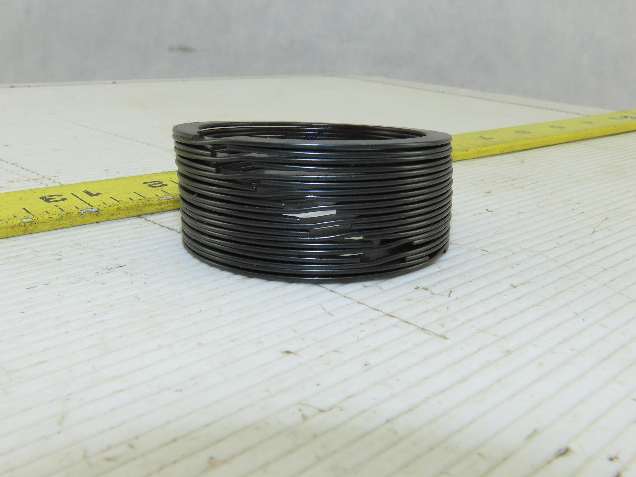 Internal Cylinder Spiral Retaining Ring 1-3/16" ID x 2-7/32" OD Lot Of 10
