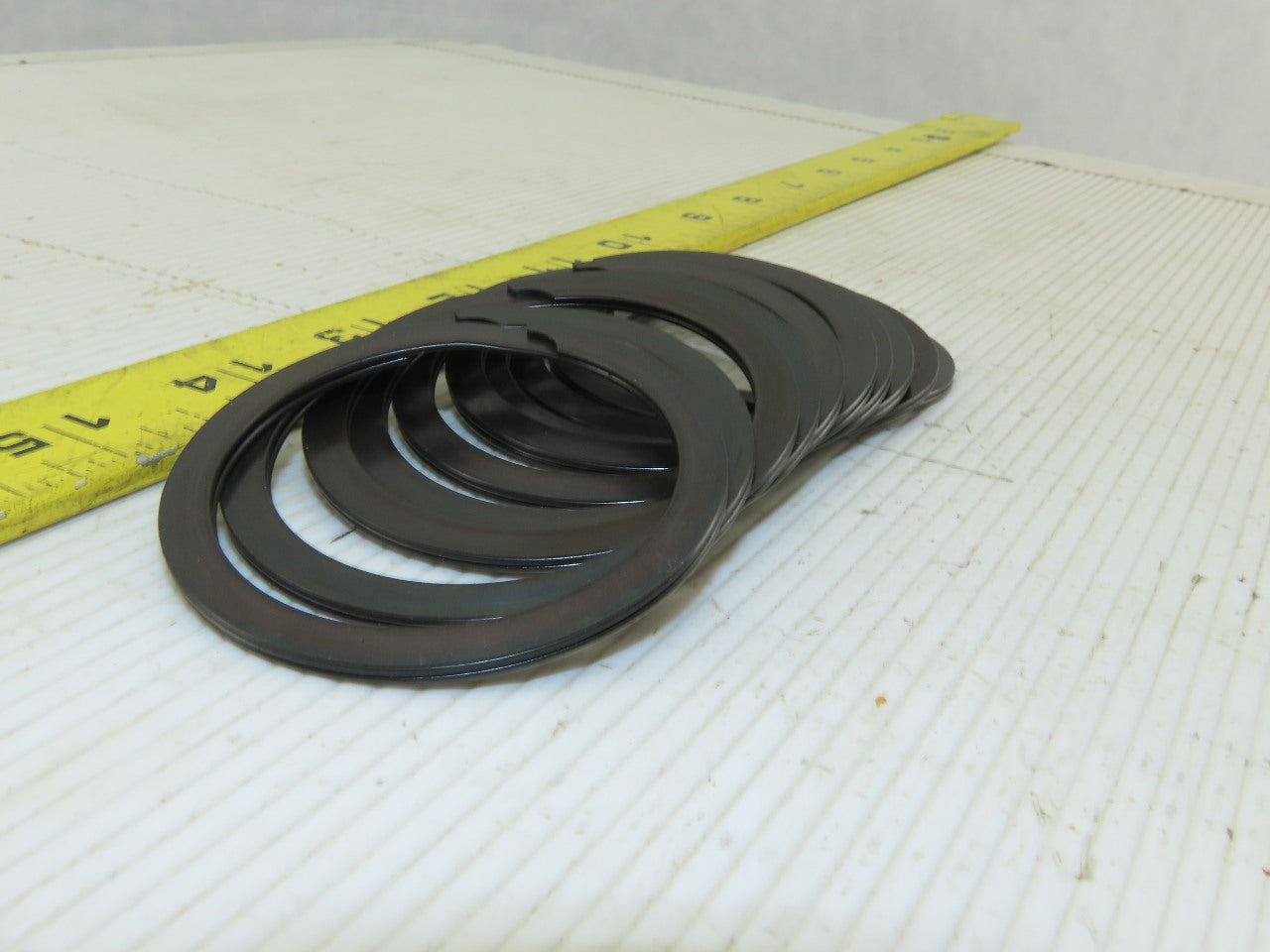 Internal Cylinder Spiral Retaining Ring 1-3/16" ID x 2-7/32" OD Lot Of 10