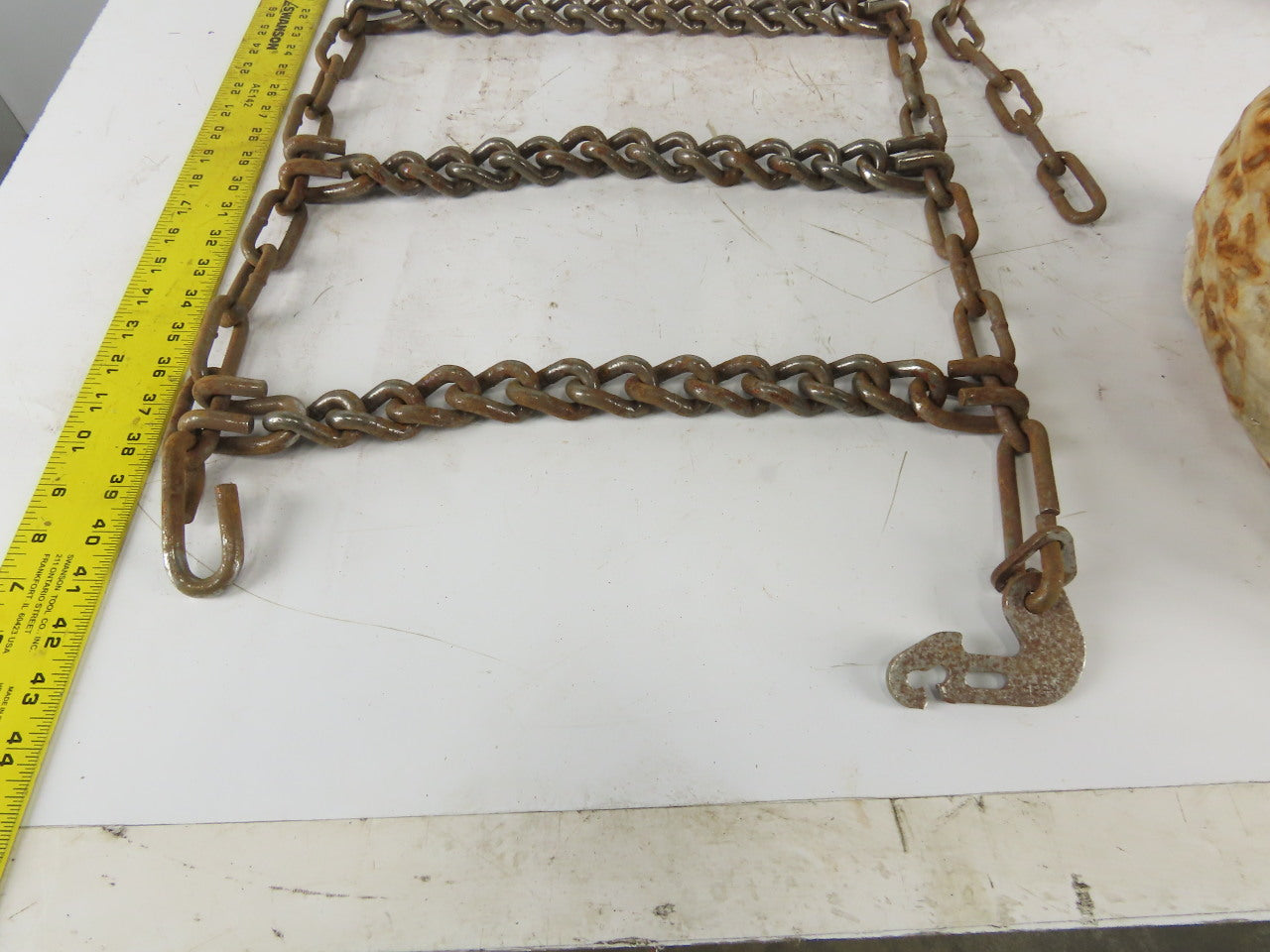16" x 104" Snow Traction Tire Chain Set of 2