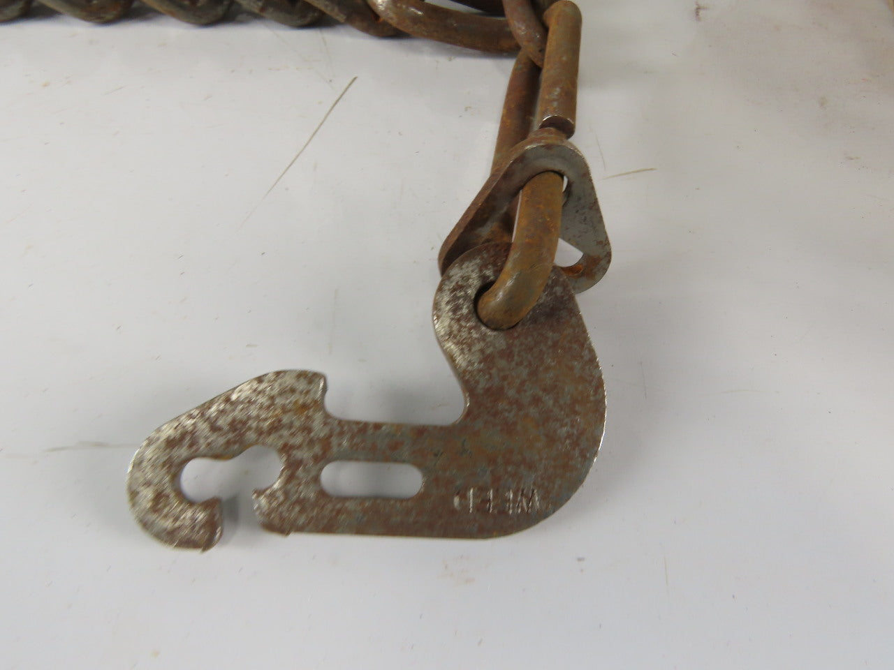 16" x 104" Snow Traction Tire Chain Set of 2