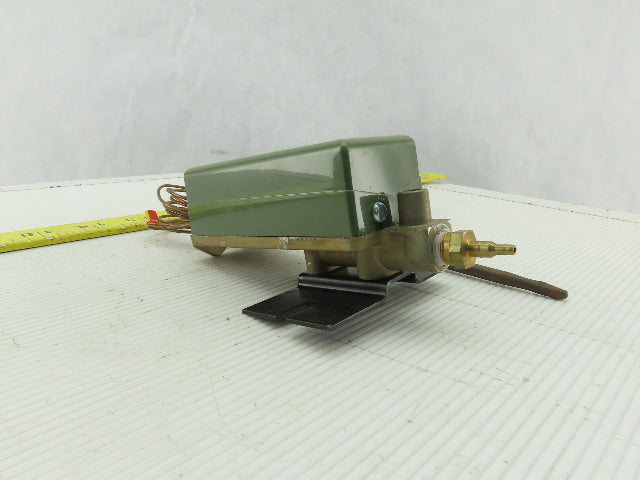 Johnson Controls T-5210-1135 200-400°F Temperature Transmitter