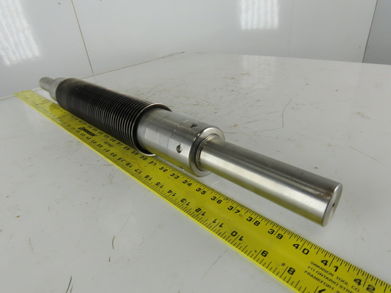 4090 Industrial Pressure Slitter Cutter Roller 1-5/8" Shaft 32-1/2" OAL