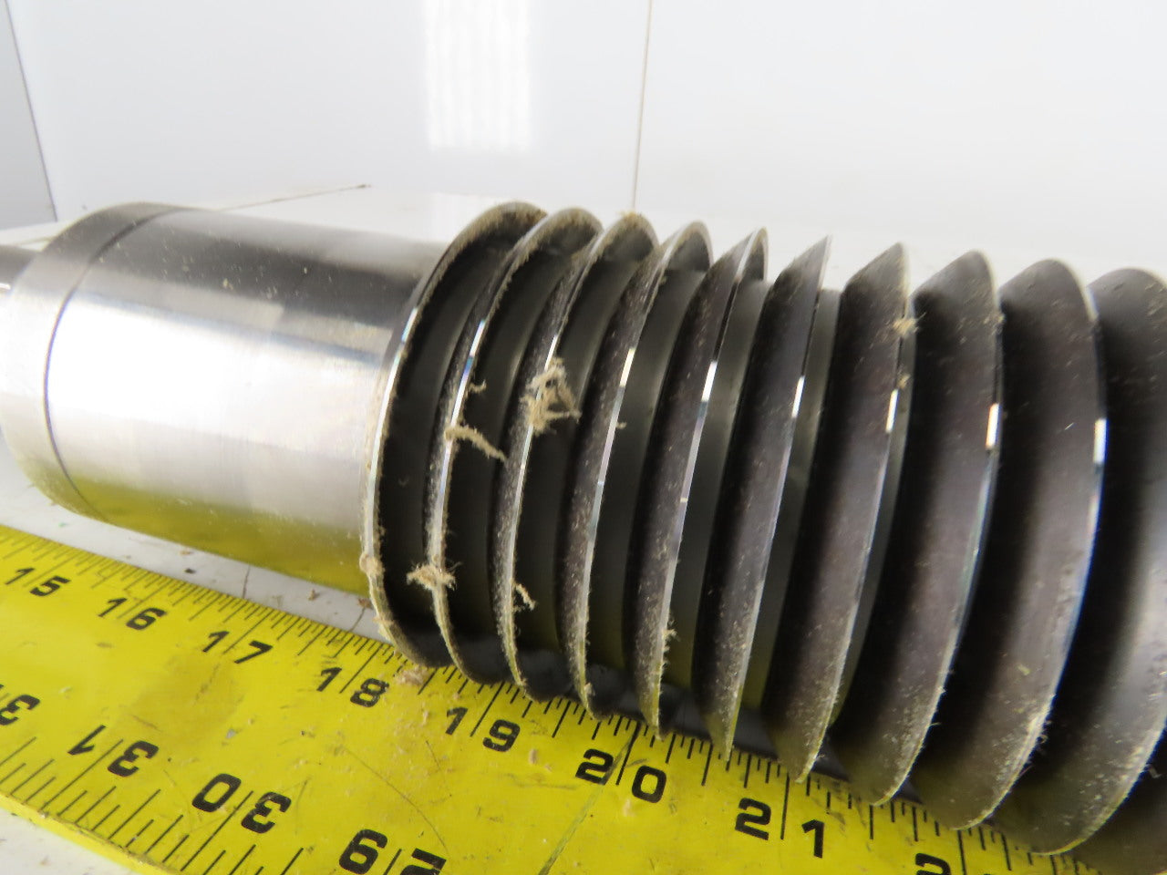 3-5/16" OD Industrial Pressure Slitter Cutter Roller 1-5/8" Shaft 32-1/2" OAL