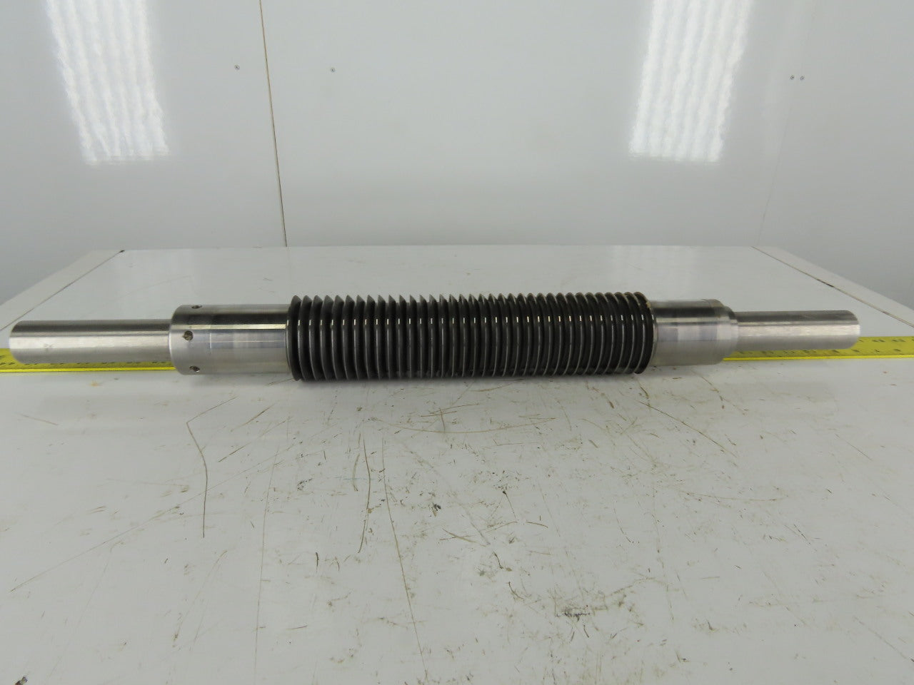 3-5/16" OD Industrial Pressure Slitter Cutter Roller 1-5/8" Shaft 32-1/2" OAL