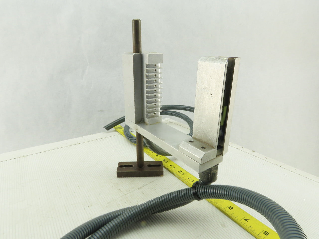 Keyence FU-77 Fiber Optic Material Pass Through Sensor 22 Sensors
