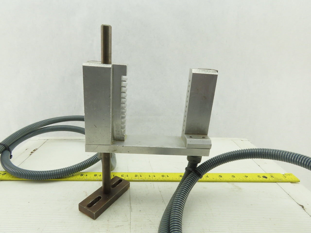 Keyence FU-77 Fiber Optic Material Pass Through Sensor 22 Sensors