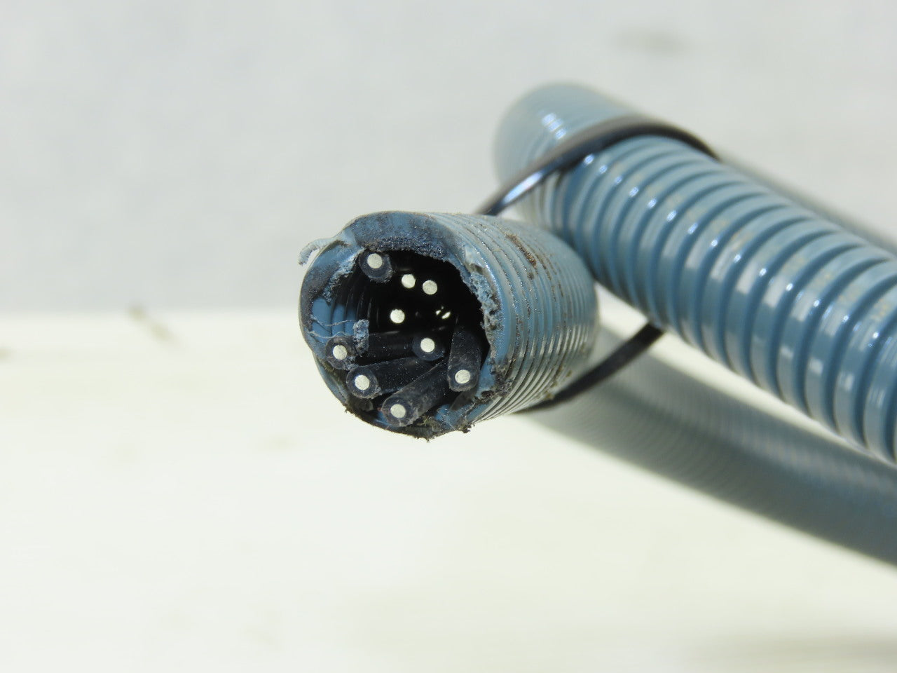Keyence FU-77 Fiber Optic Material Pass Through Sensor 22 Sensors