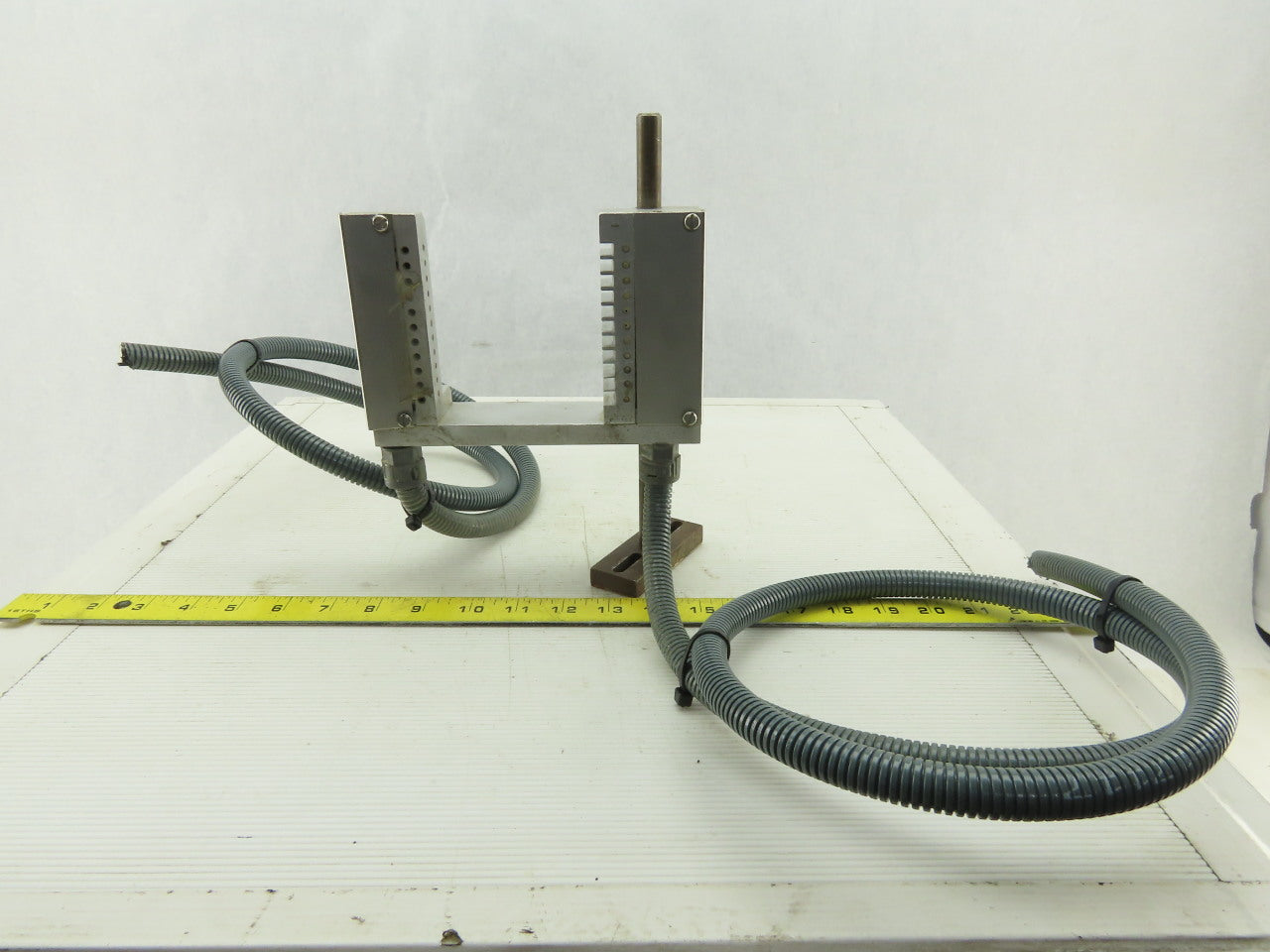 Keyence FU-77 Fiber Optic Material Pass Through Sensor 22 Sensors