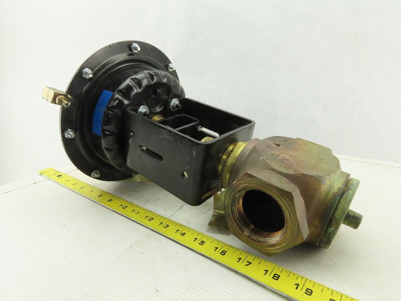Johnson Controls MP823E .75 Stroke 9-13 PSI Process Control Valve Actuator