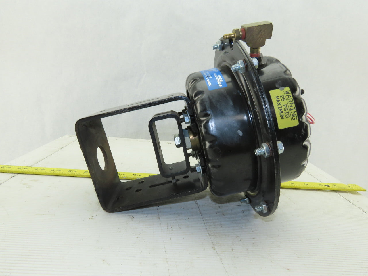 Johnson Controls MP823E .75 Stroke 9-13 PSI Process Control Valve Actuator