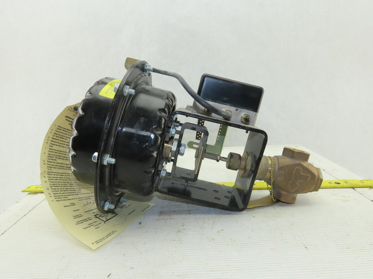 JOHNSON CONTROLS MP821D Pneumatic Valve Actuator,4 to 8 Spring 1/2 NPT Bronze