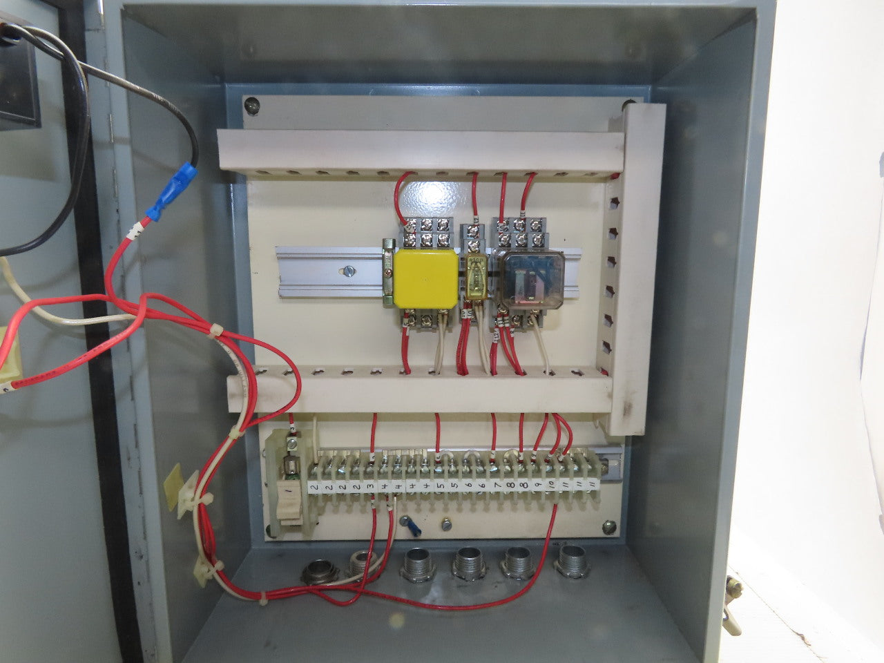 Wiegmann H-419001 14x12x5" Type 12 Electrical Enclosure W/ Extras