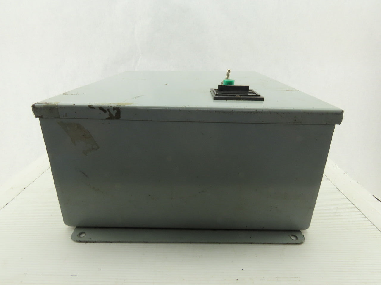 Wiegmann H-419001 14x12x5" Type 12 Electrical Enclosure W/ Extras