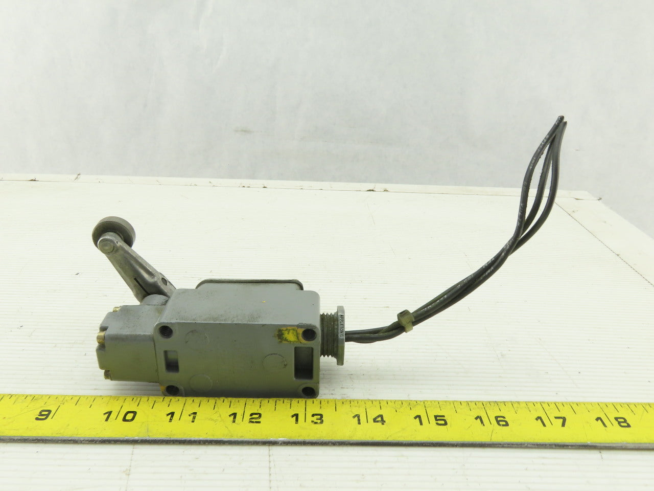 Micro Switch 1LS1-1 125-250/480V 10A Rocker Cam Limit Switch