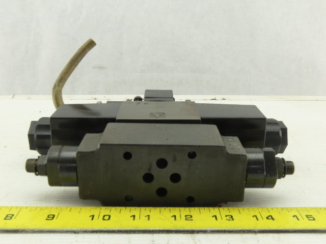 Daikin KSO-G02-2CA-10-N 3 Position Hydraulic Control Valve W/ Throttle Check