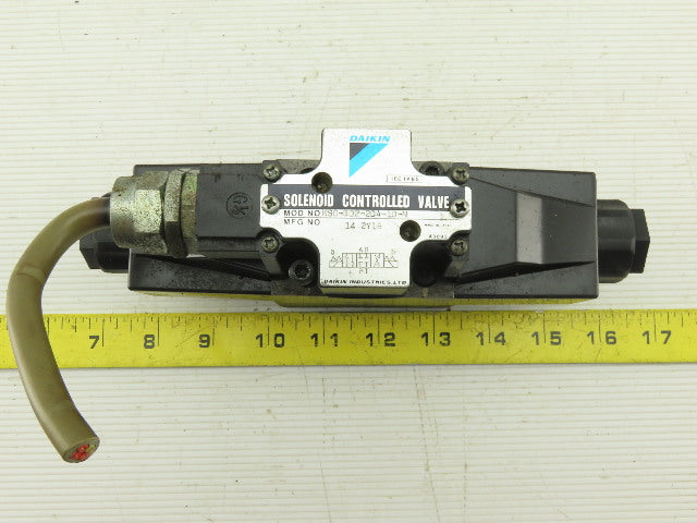 Daikin KSO-G02-2CA-10-N 3 Position Hydraulic Control Valve W/ Throttle Check