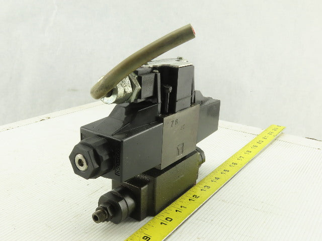 Daikin KSO-G02-2CA-10-N 3 Position Hydraulic Control Valve W/ Throttle Check