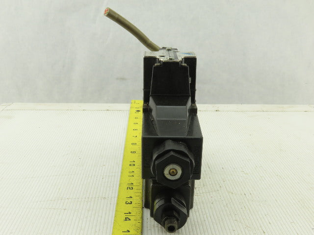 Daikin KSO-G02-2CA-10-N 3 Position Hydraulic Control Valve W/ Throttle Check