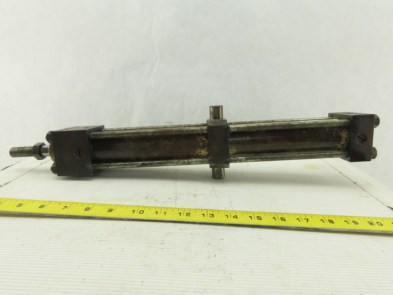 Tacto 50mm Bore 295mm Stroke Center Trunnion Hydraulic Cylinder