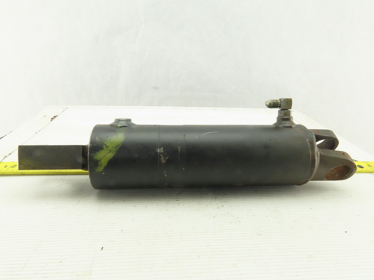 Yale LEF 22 Hydraulic Cylinder From Yale Model MPE060 6000# End Rider Walkie