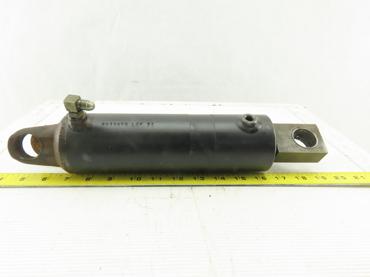 Yale LEF 22 Hydraulic Cylinder From Yale Model MPE060 6000# End Rider Walkie