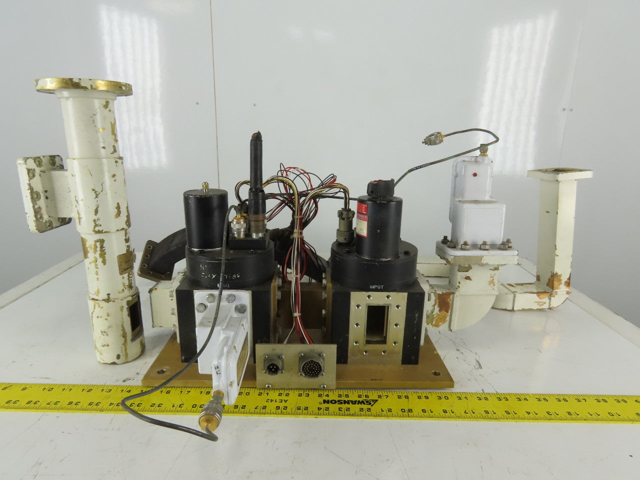 Avantek ATL-4219B Microwave Antenna Amplifier Assembly