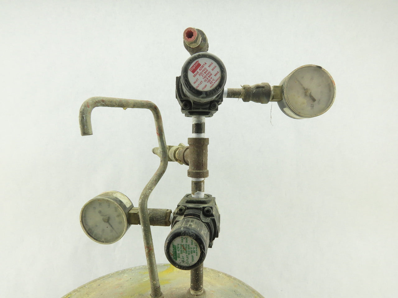 2.8 Gal 80 PSI Zinc Coated Steel Paint Pressure Tank Pot