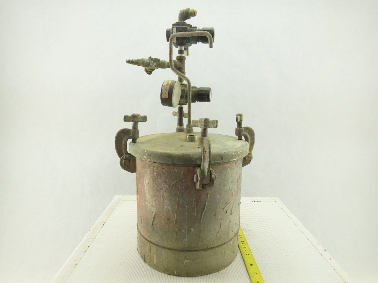 2.8 Gal 80 PSI Zinc Coated Steel Paint Pressure Tank Pot