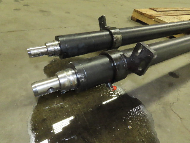 Hyster V40XMU Narrow Aisle Forklift  40' Lift Hydraulic Cylinder