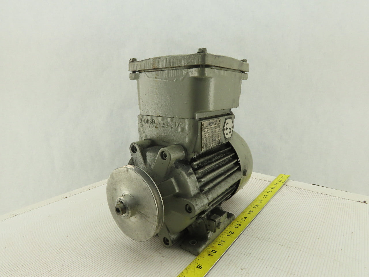 Loher DNGY-071AB-04 0.25kW 1690RPM 440Y 60Hz AC Motor