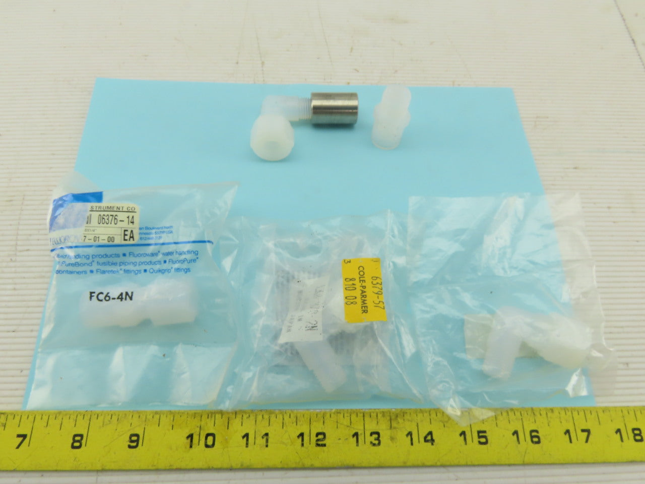 Kakizaki PFA/V 3/8" Tube 1/4" NPT Laboratory Fittings Elbow Mixed Lot Of 5