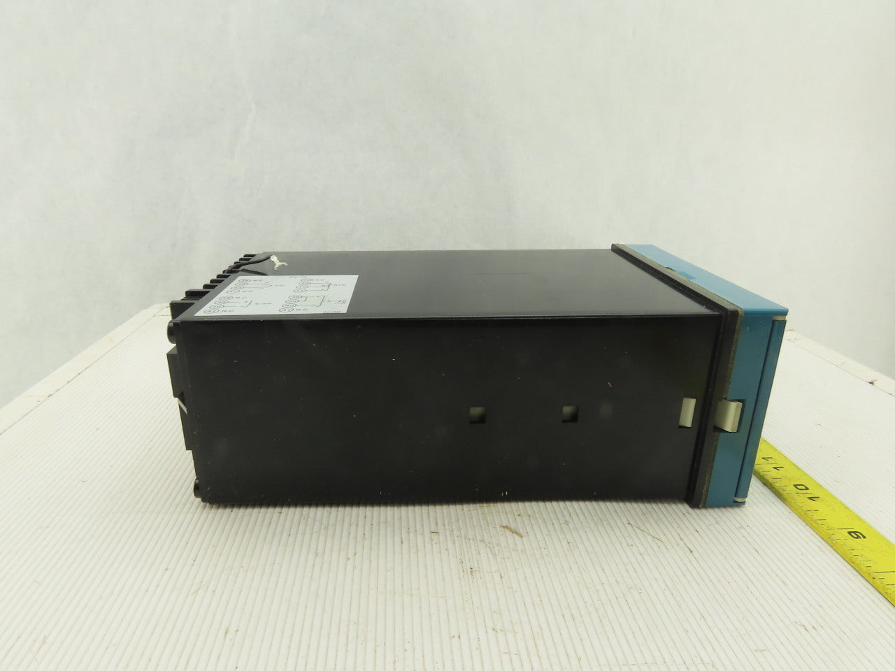 Honeywell DC40002G Programmable Temperature Controller