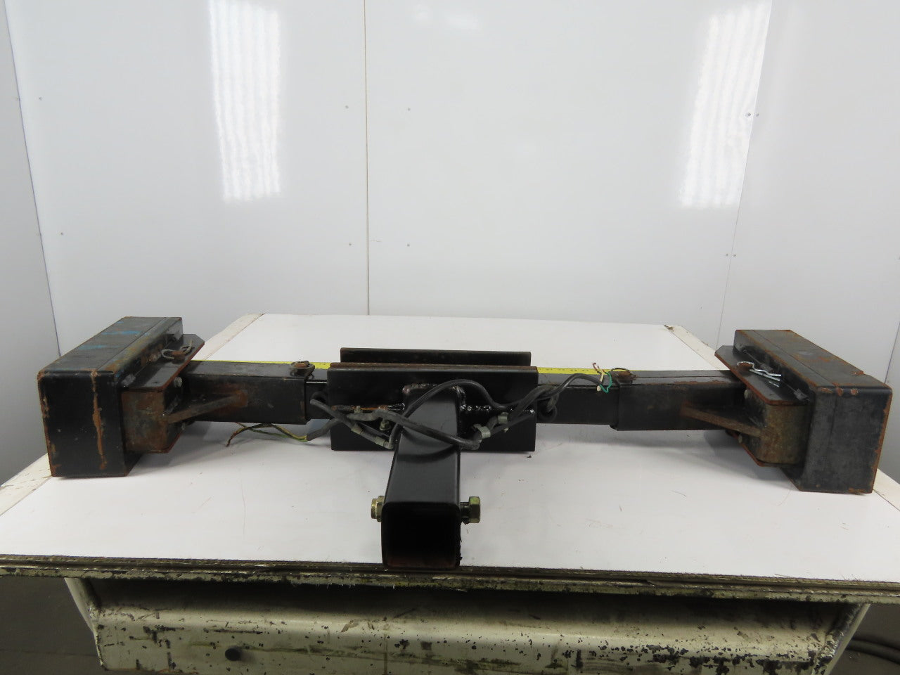 Enersys E-BBH-2-30-DS-SG Double Level Forklift Battery Bull Electromagnet 480V