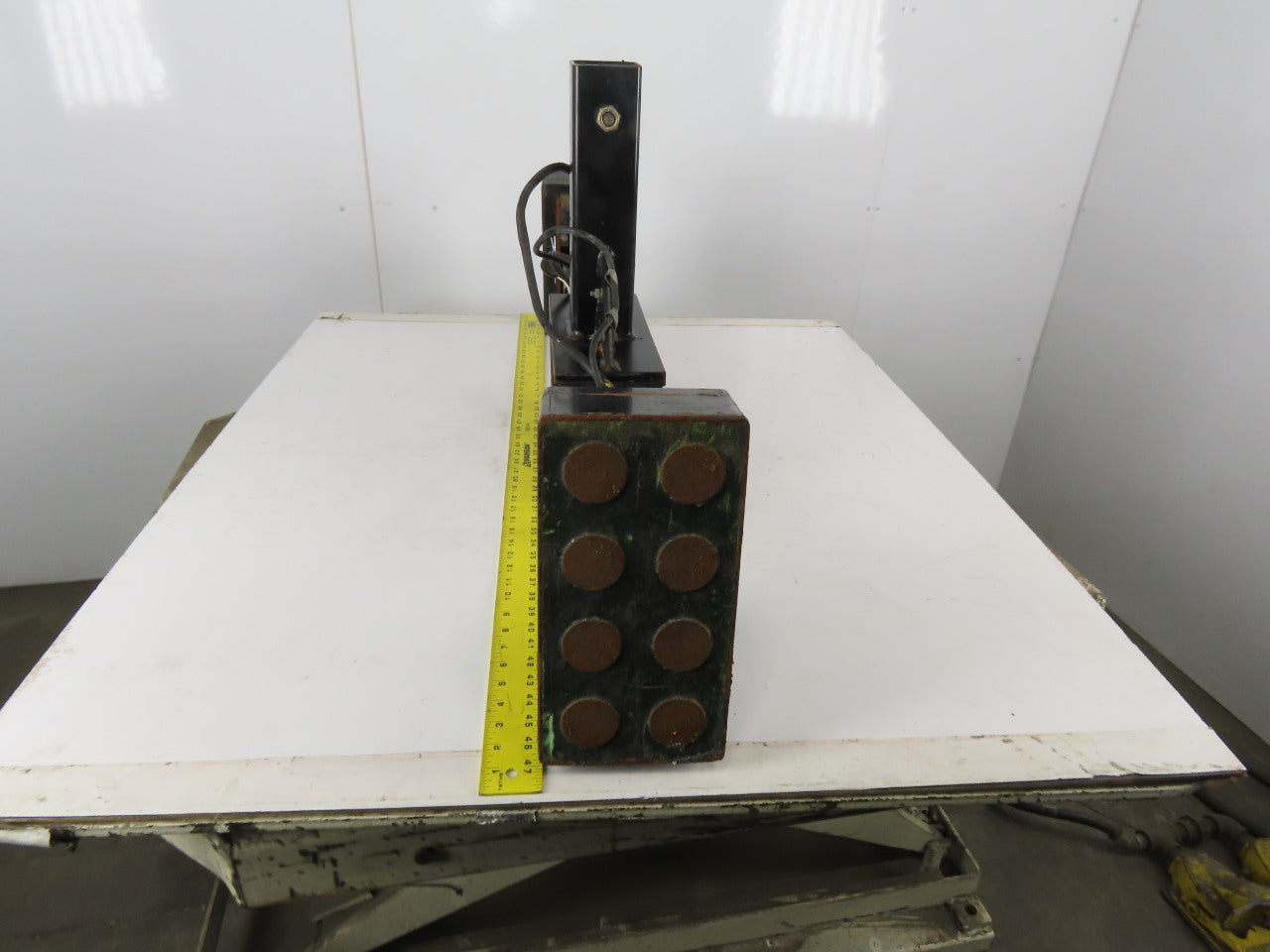 Enersys E-BBH-2-30-DS-SG Double Level Forklift Battery Bull Electromagnet 480V