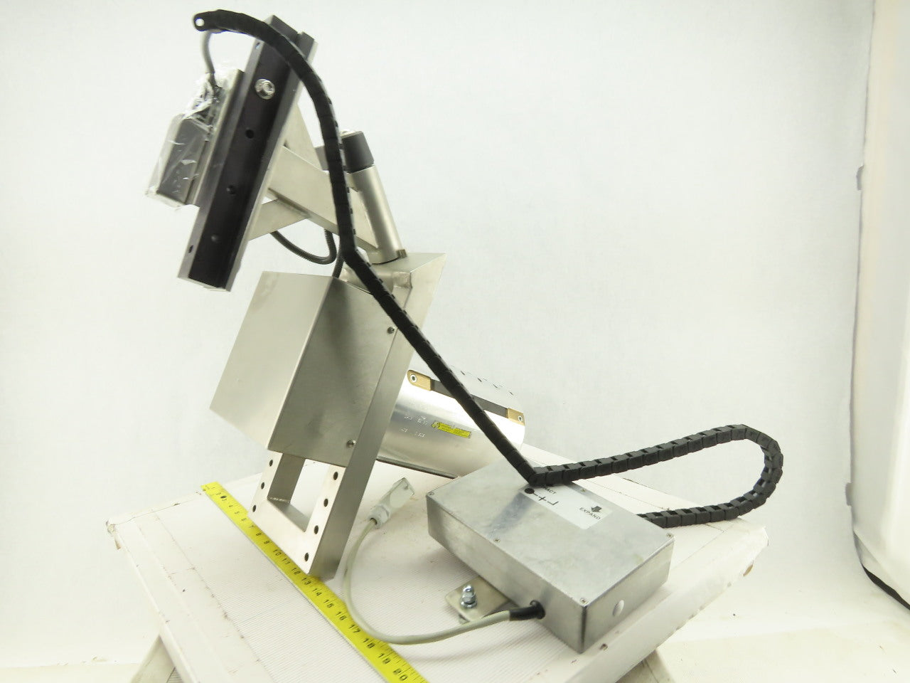 Hofpartner AB AMAL 62180 Expanding Core Shaft Rotating Manual Lifter 146mm Core