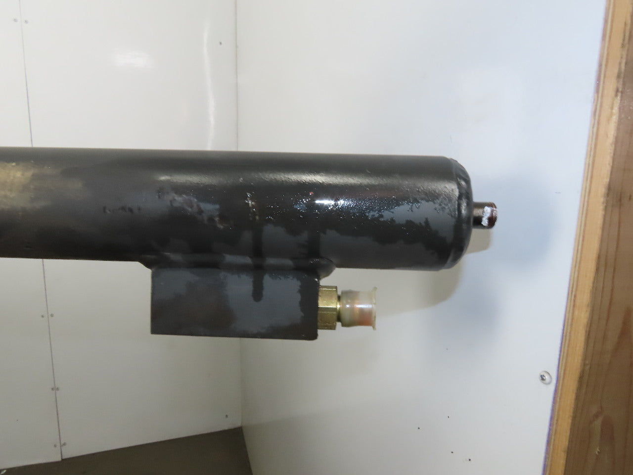 Raymond 560-OPC30TT Main Hydraulic Lifting Cylinder 90" Stroke