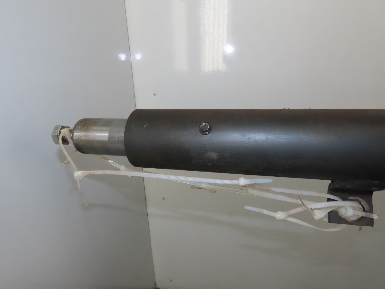 Raymond 560-OPC30TT Main Hydraulic Lifting Cylinder 90" Stroke