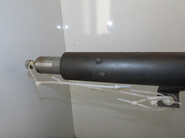 Raymond 560-OPC30TT Main Hydraulic Lifting Cylinder 90" Stroke