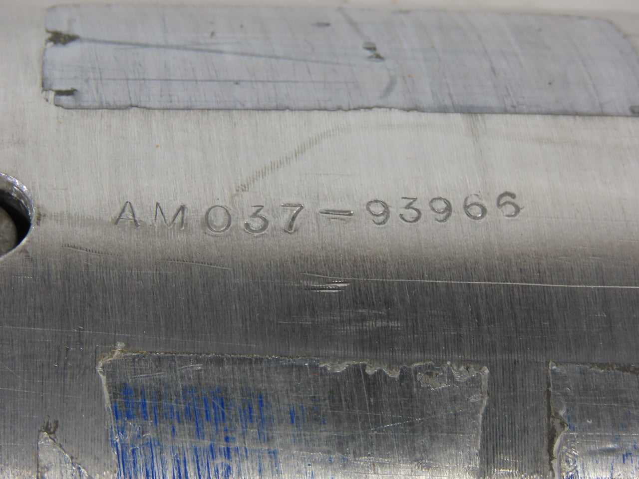 Double E Duralight 6" OD x 48" Face Aluminum Expanding Web Roll Core Shaft